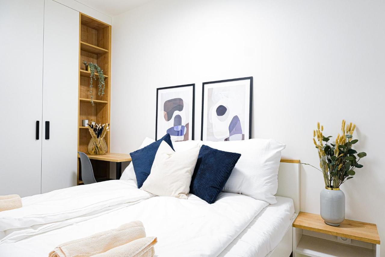 Mymozart Apartments Prague By Rentero Property 外观 照片