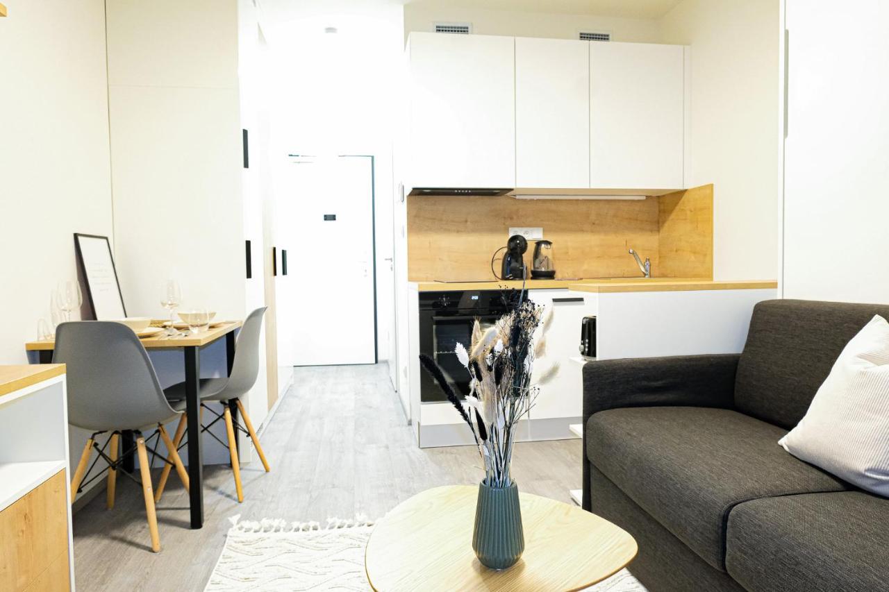 Mymozart Apartments Prague By Rentero Property 外观 照片